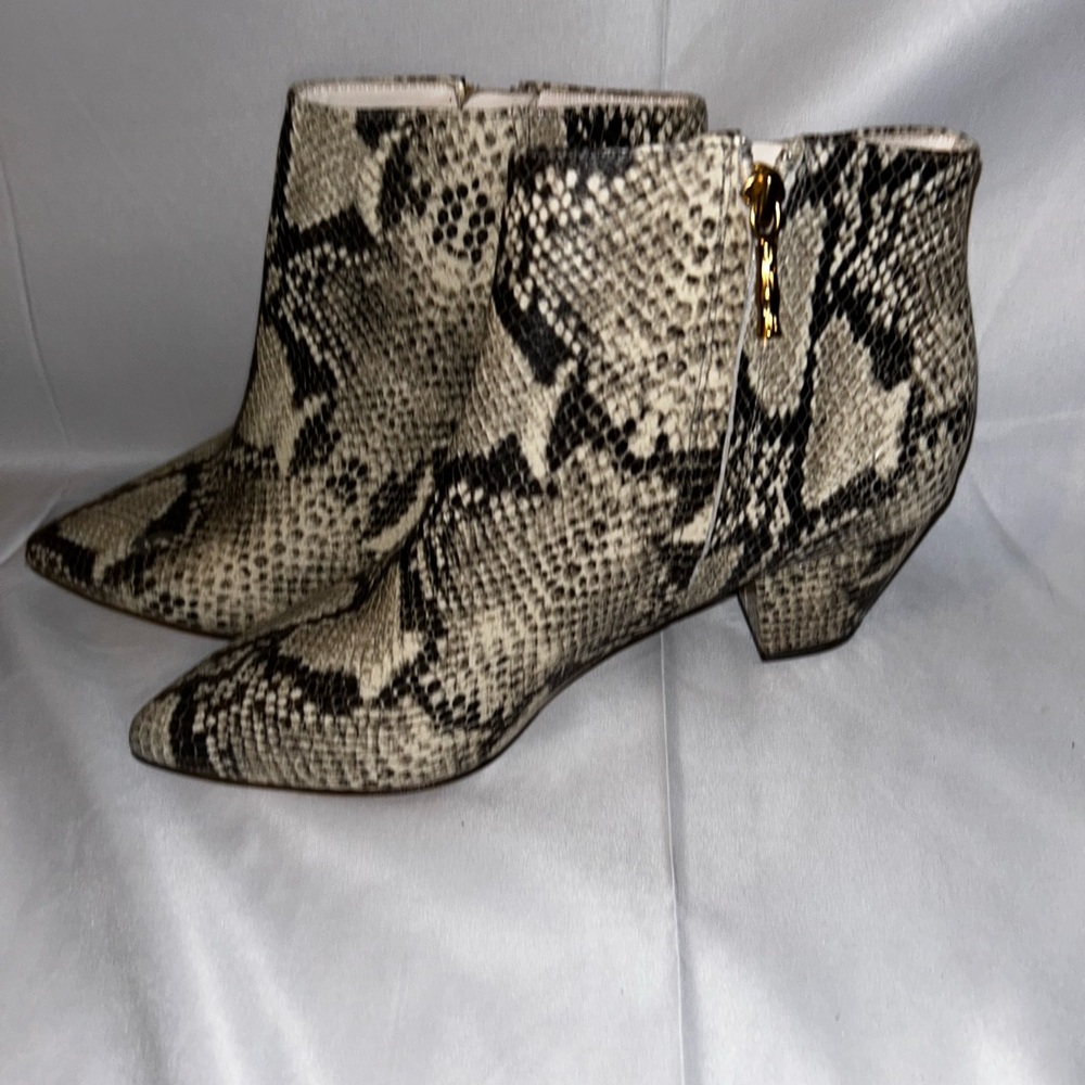 J.McLaughlin Snakeskin Ankle Boots Women’s Size 7 | Leather Designer Shoes